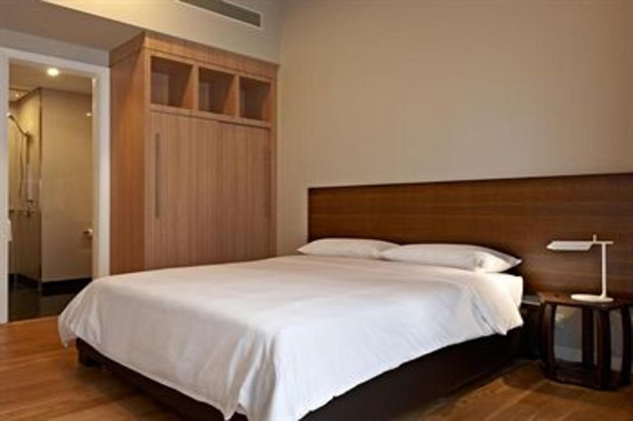 E&O Residences Kuala Lumpur Exterior photo A bedroom at the hotel